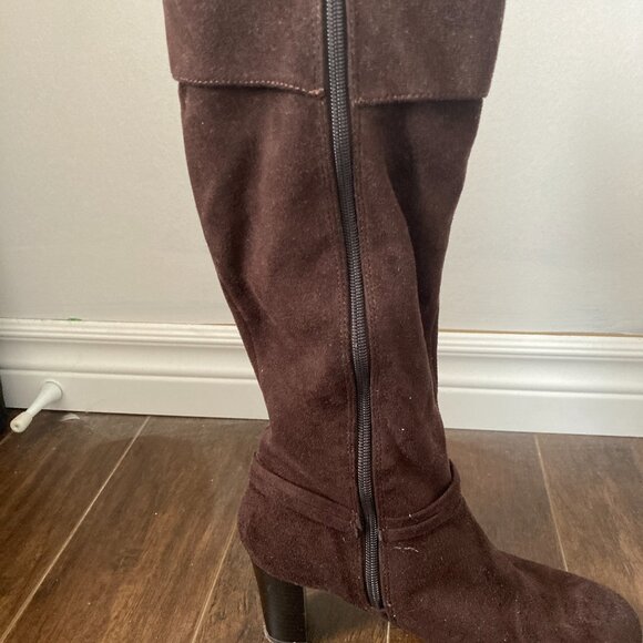 Brown Boots - Picture 7 of 9